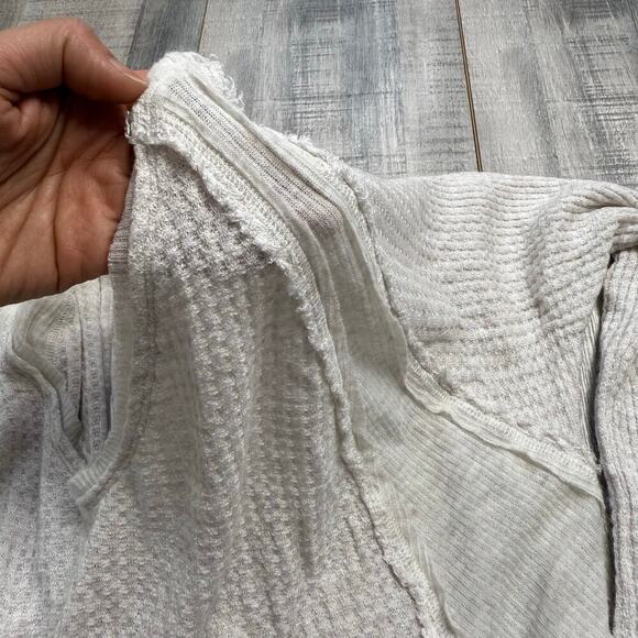 We the Free Calatina Heather Gray Thermal LS Top Medium Stretchy Bohemian V-neck - Picture 7 of 12